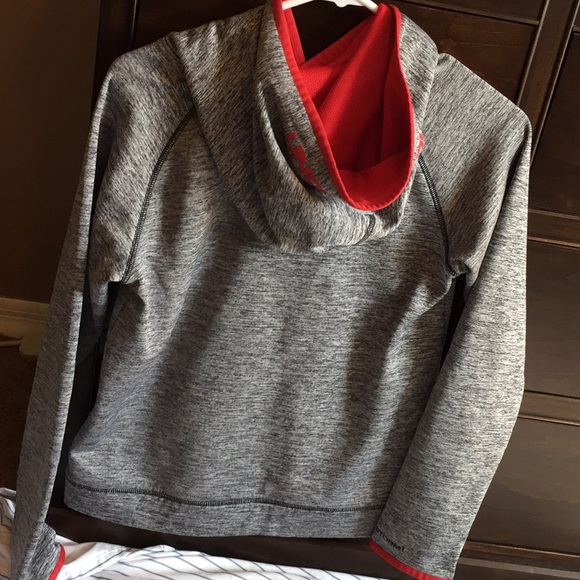 Under Armour Boys Sweatshirt - Picture 3 of 5